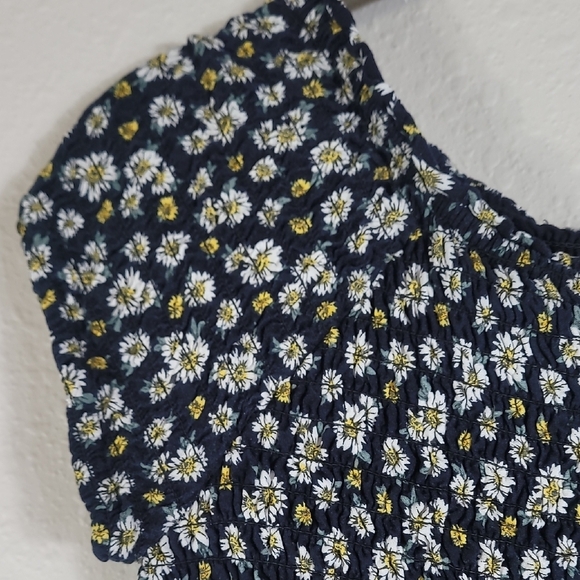 Abercrombie Kids Girls Smocked Daisies Dress Size 13/14 Open Back Off Shoulder - Picture 5 of 12